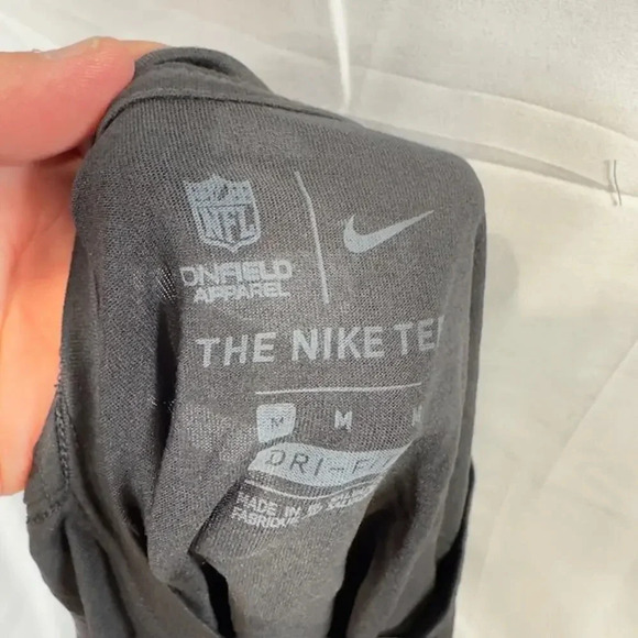 NEW Nike Las Vegas Raiders Sideline Impact Legend Performance Shirt Black Mens M - Picture 10 of 10